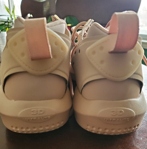 Reebok runners - Picture 5 of 5